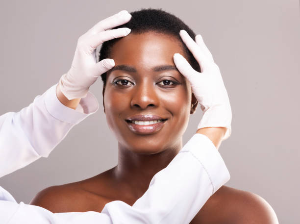 La rhinoplastie esthétique consiste à modifier la forme du nez pour harmoniser le profil du visage. Ainsi, de nombreuses personnes